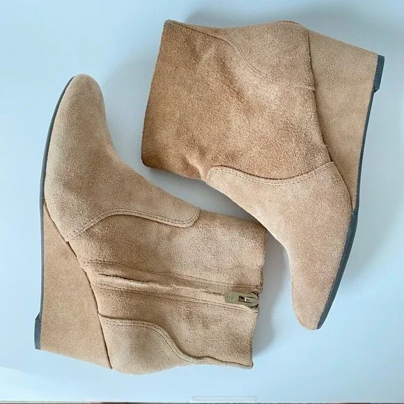 Antonio Melani Tan Suede Leather Wedge Bootie Womens size 7 Zipper Closure - Picture 10 of 16